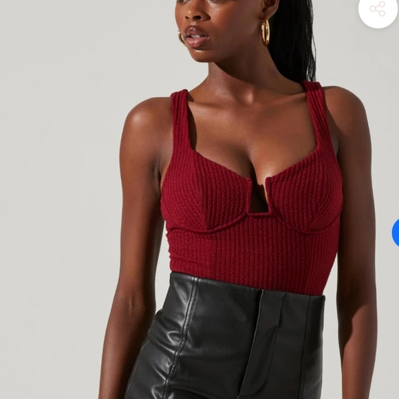 Aria Bodysuit in BurgundyASTR the Label - Picture 2 of 2